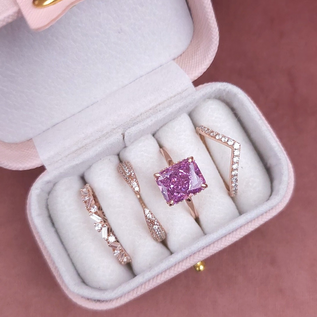 Alida, Antianira, Amalia & Dana