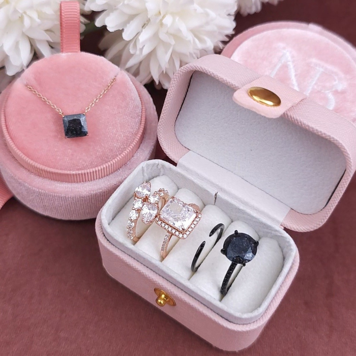 Tirsa, Violette, Syla, Cira & Ania