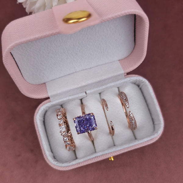 Beltaine, Amalia lavender bluish, Syla & Antianira
